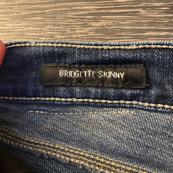 Lucky brand size 27 jeans. - Picture 3 of 6